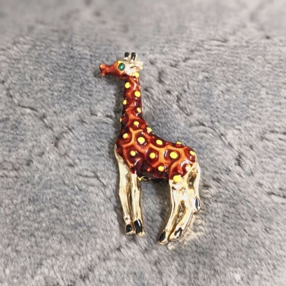 Vintage 1980's Enamel & Goldtone Giraffe Brooche - Picture 7 of 9